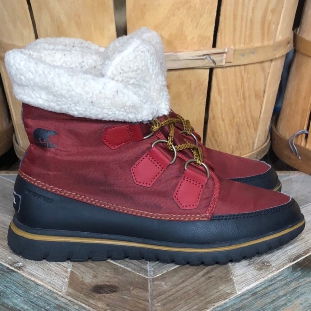Sorel Red and Black Explorer Carnival Winter Boots Size 7